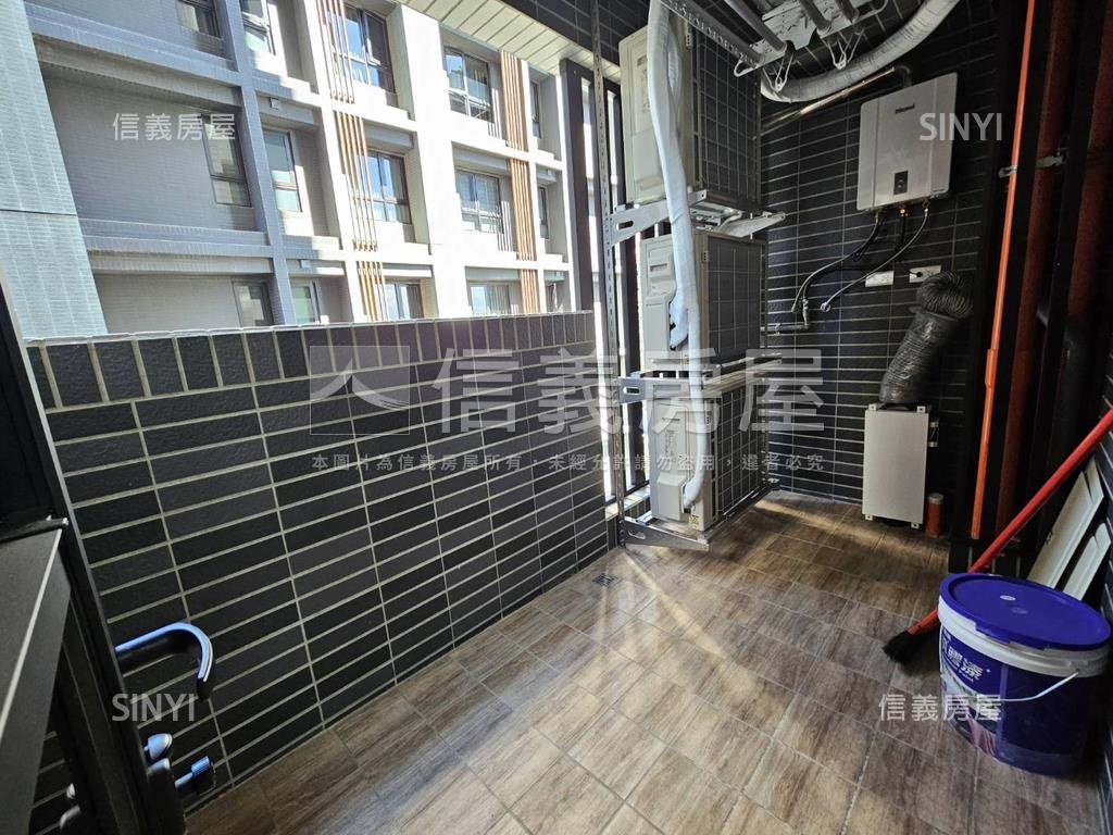 綠意盎然三房車位房屋室內格局與周邊環境