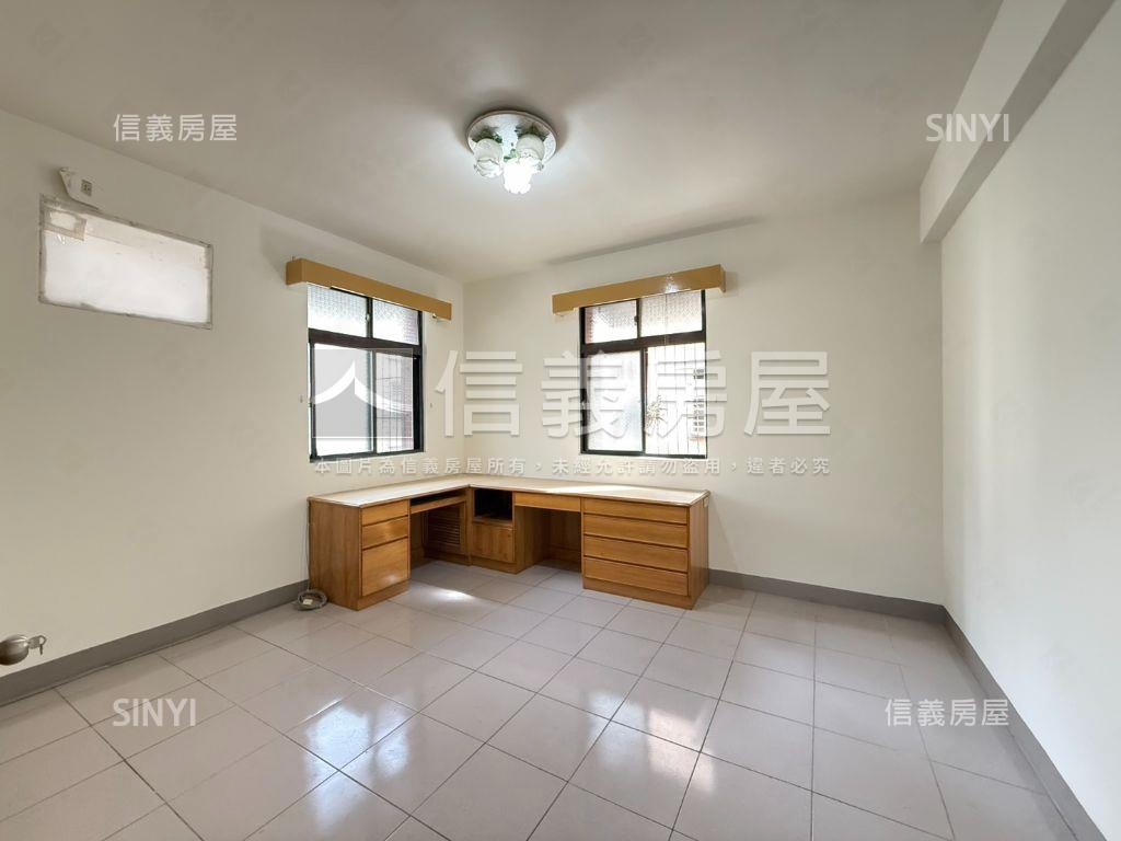 思源路近捷運方正採光三房房屋室內格局與周邊環境