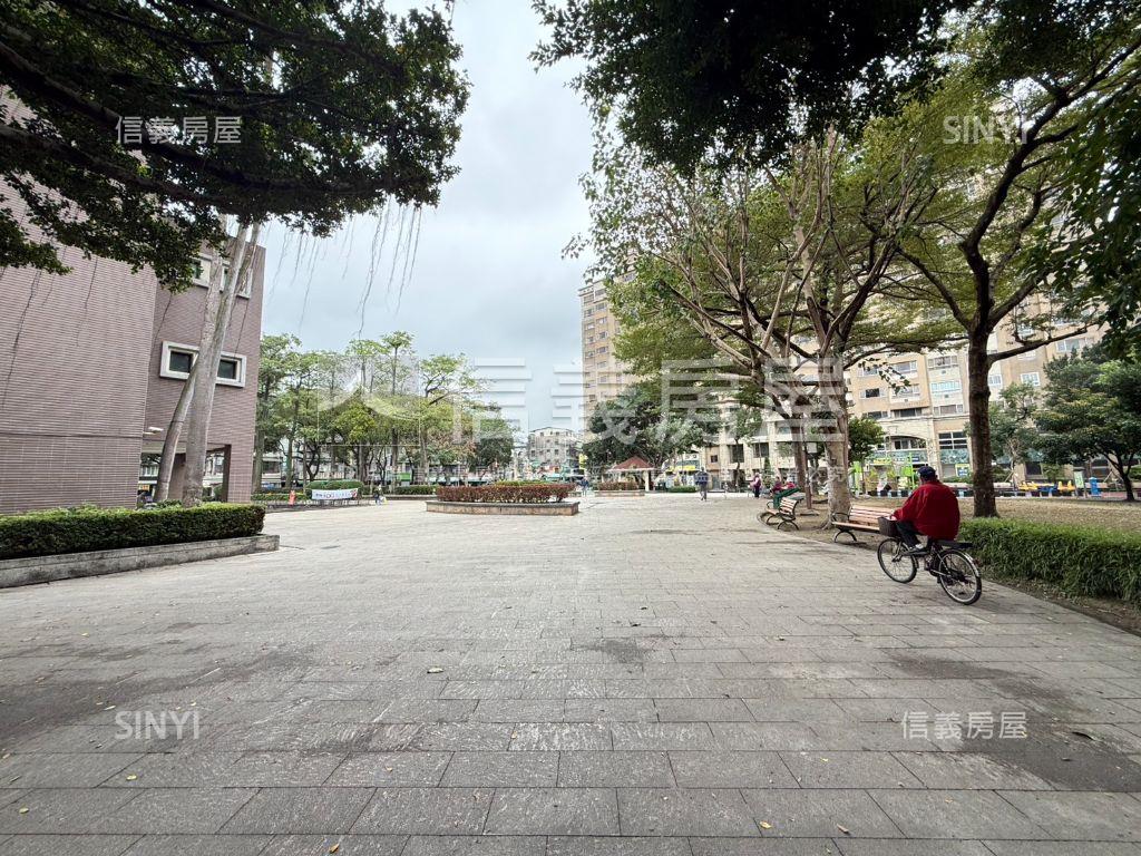 思源路近捷運方正採光三房房屋室內格局與周邊環境