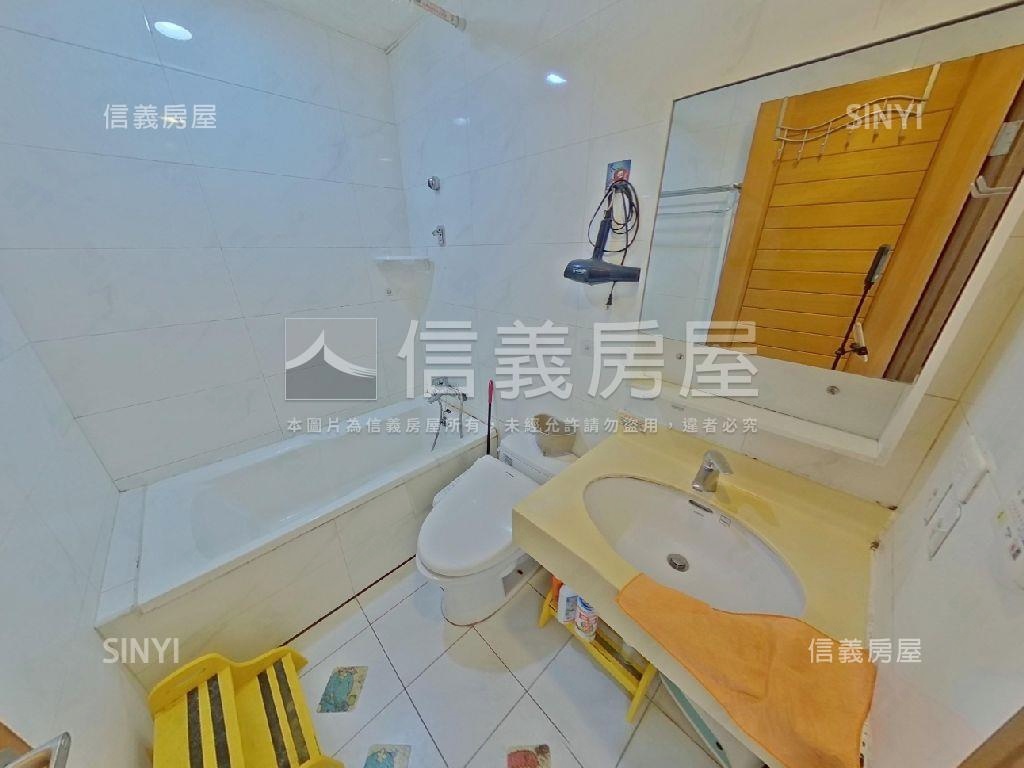 伯爵高樓美裝潢三房車位房屋室內格局與周邊環境