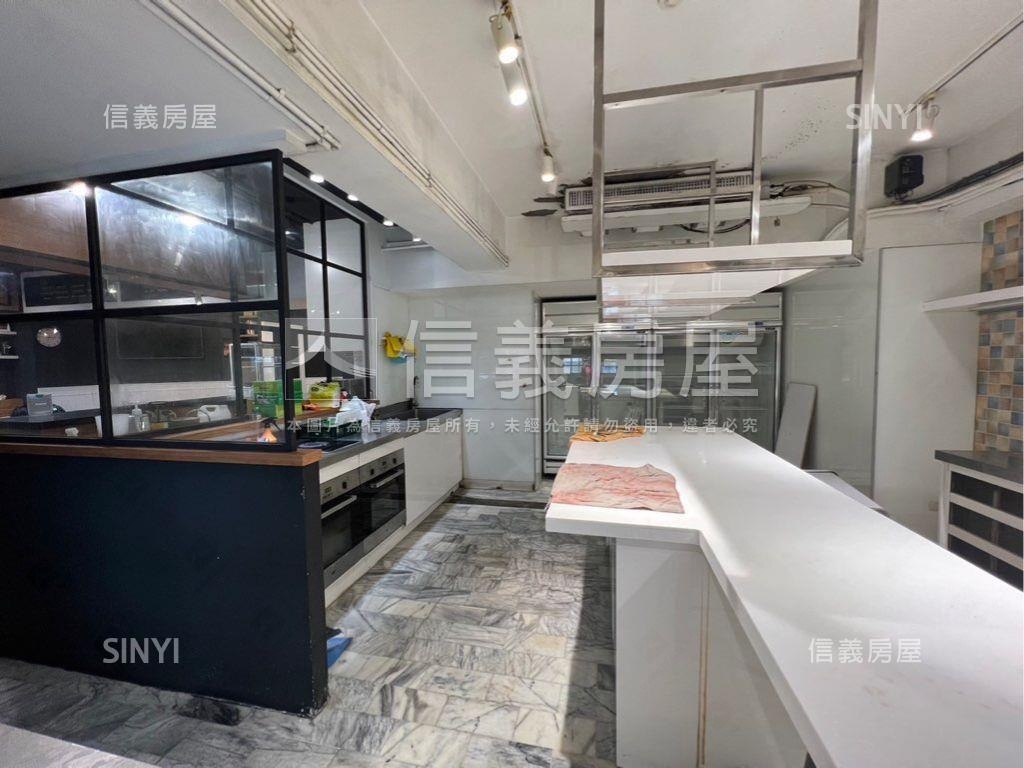 一樓黃金店面房屋室內格局與周邊環境