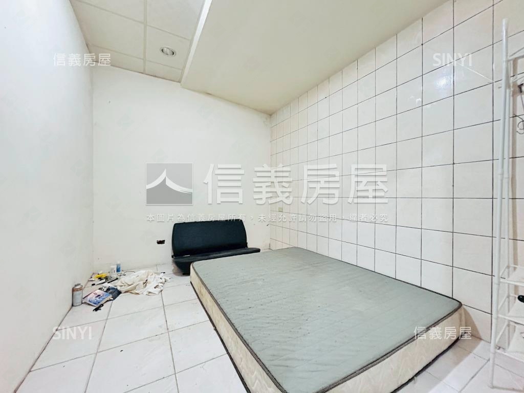 新美國１樓近龍安商圈房屋室內格局與周邊環境
