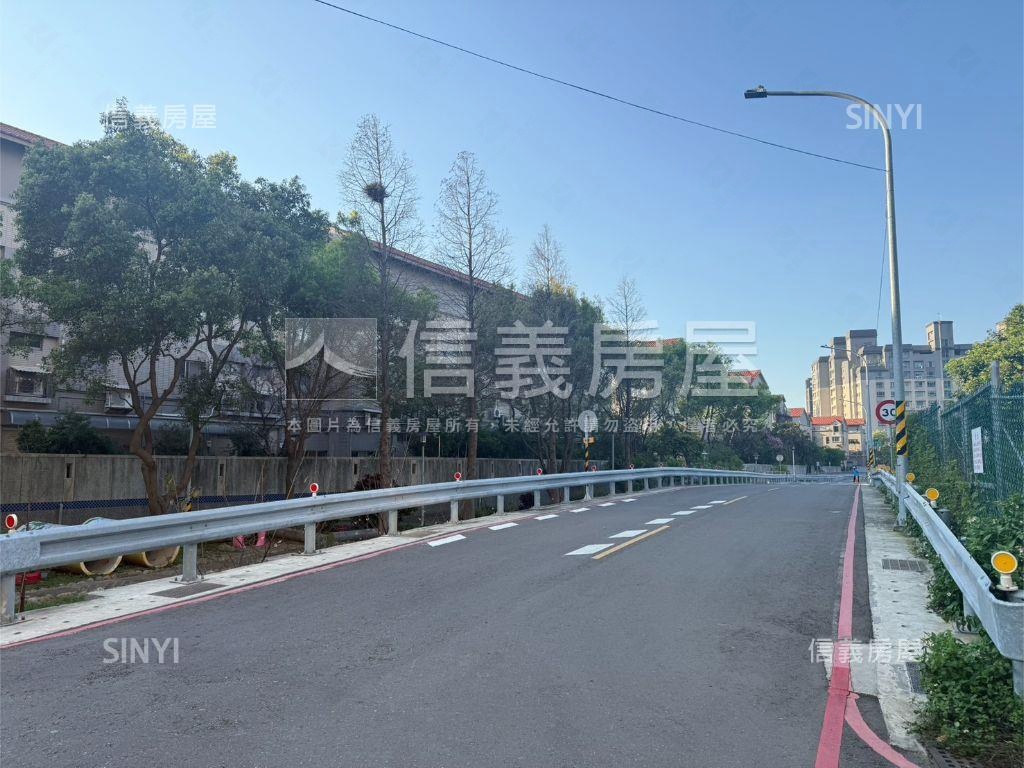 新美國１樓近龍安商圈房屋室內格局與周邊環境