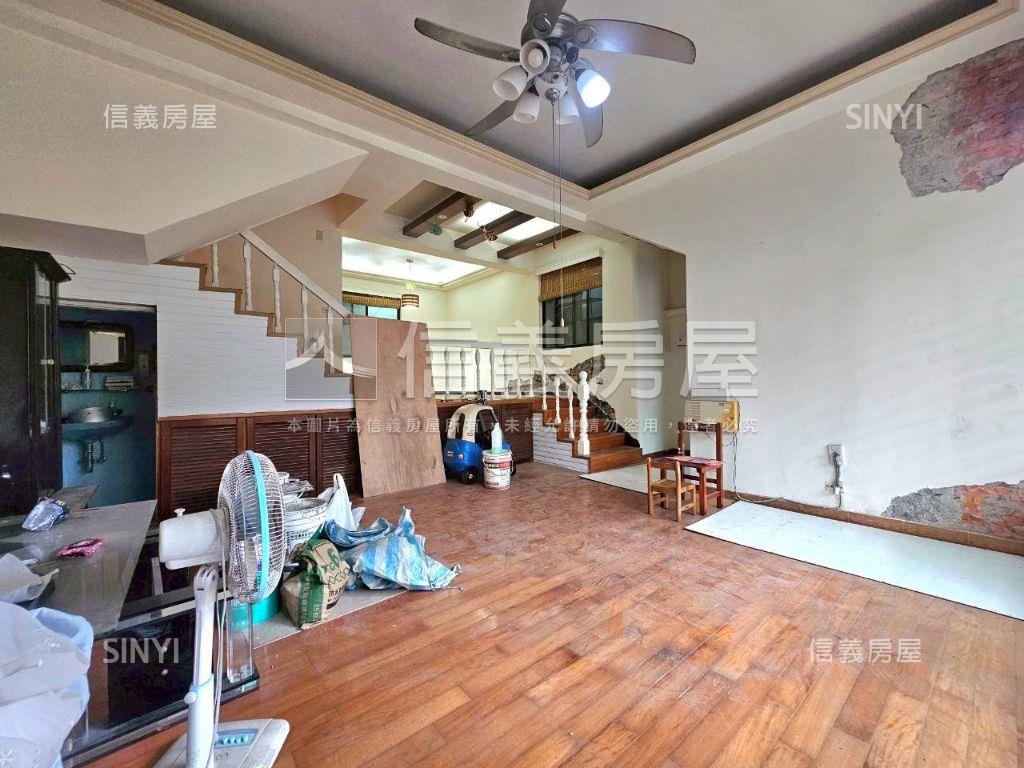 稀有！台北小城車庫透天宅房屋室內格局與周邊環境