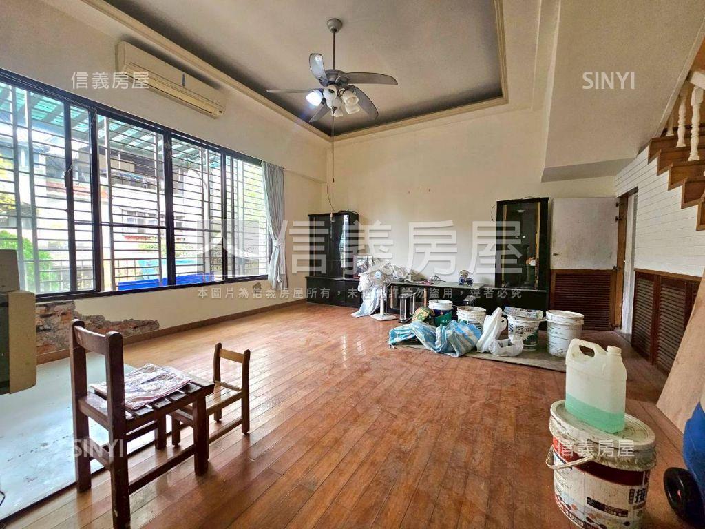 稀有！台北小城車庫透天宅房屋室內格局與周邊環境