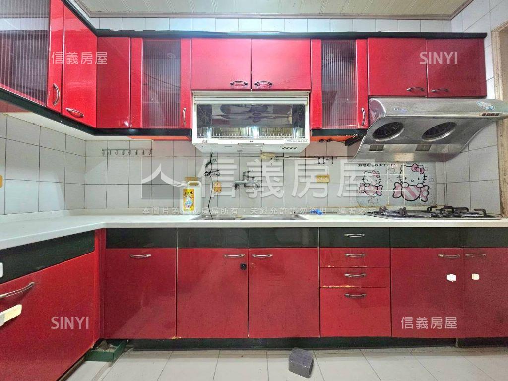 稀有！台北小城車庫透天宅房屋室內格局與周邊環境