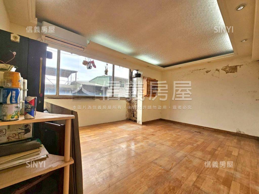 稀有！台北小城車庫透天宅房屋室內格局與周邊環境