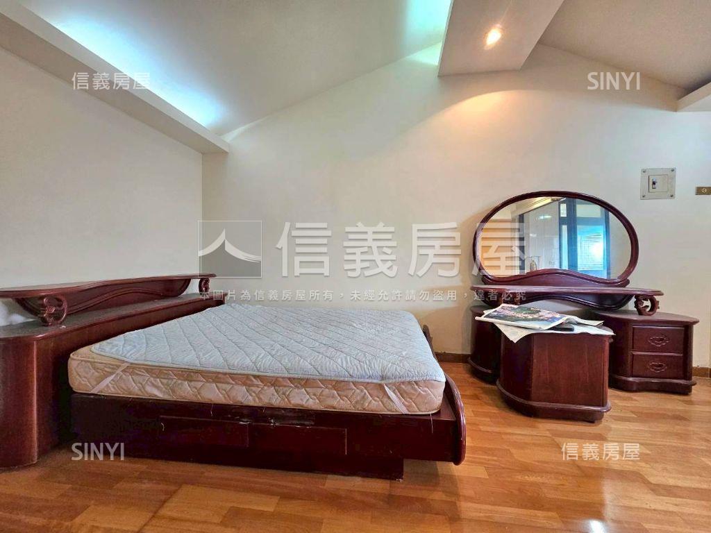 稀有！台北小城車庫透天宅房屋室內格局與周邊環境