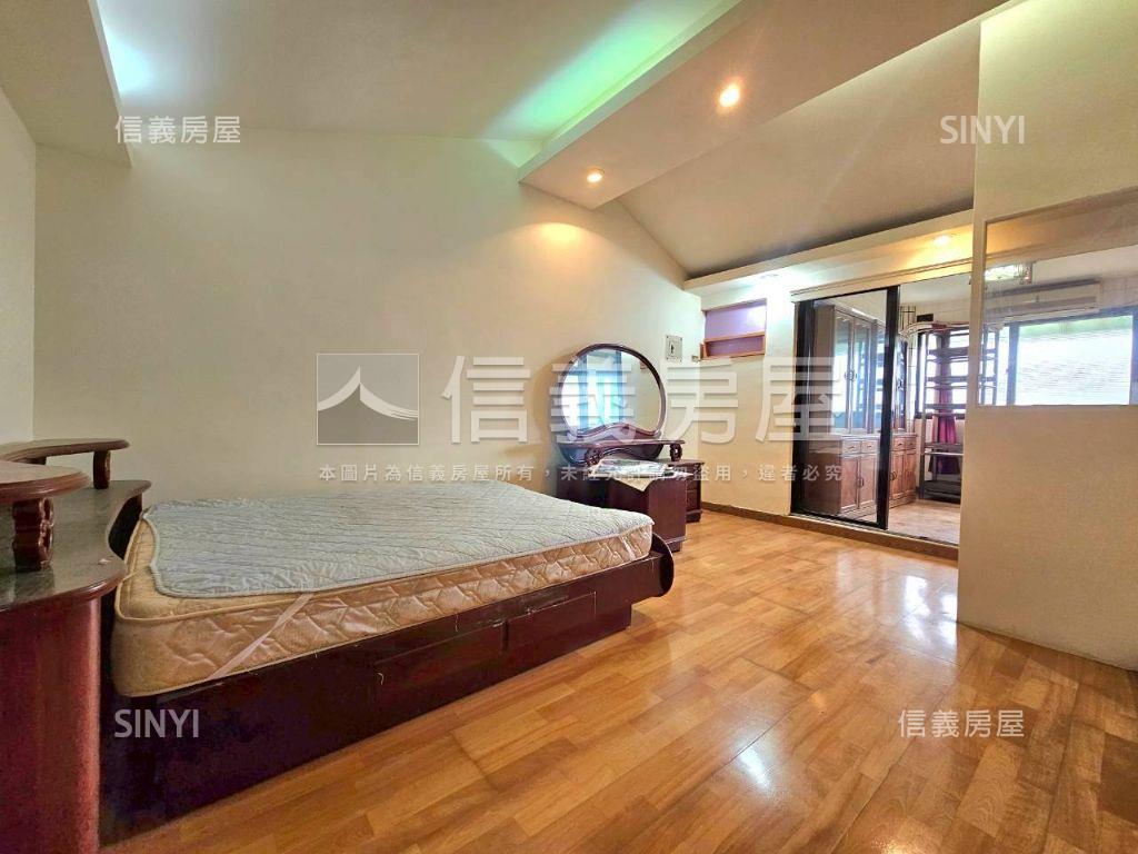 稀有！台北小城車庫透天宅房屋室內格局與周邊環境