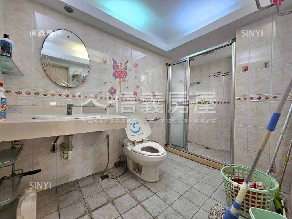 稀有！台北小城車庫透天宅房屋室內格局與周邊環境