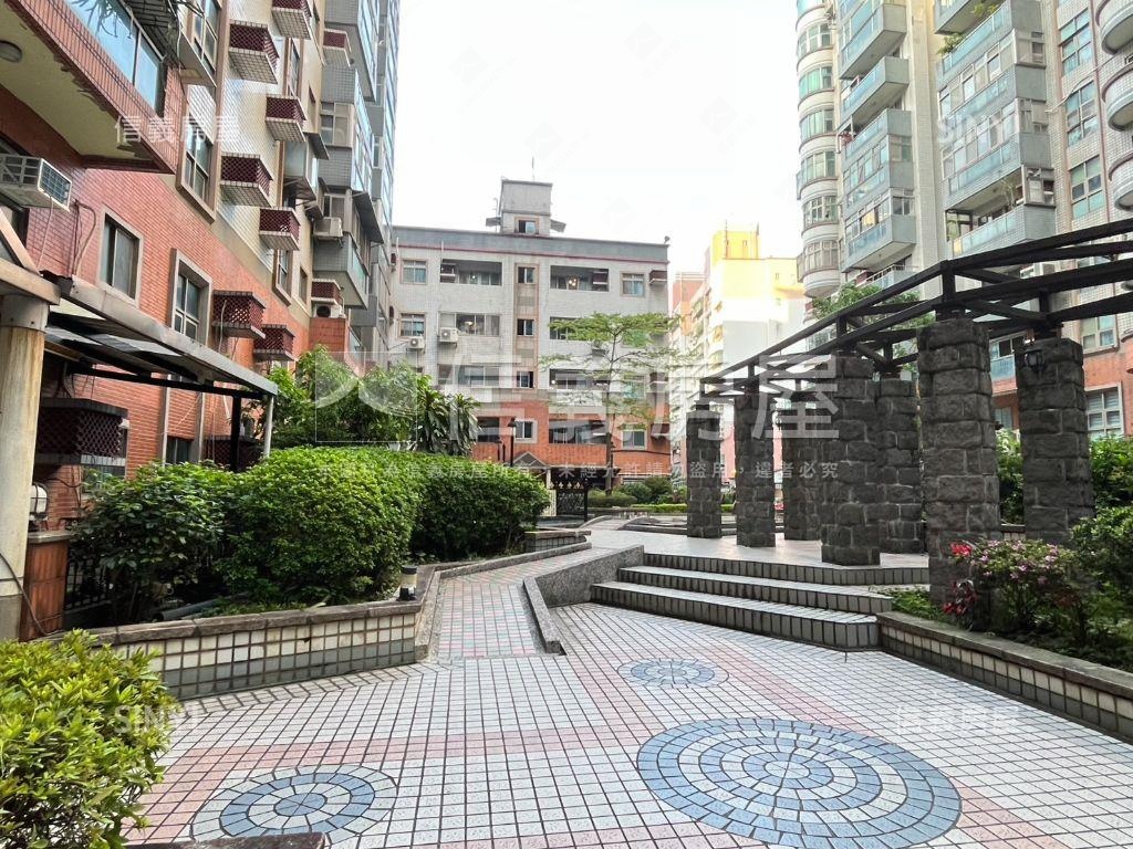 首都花園一樓房屋室內格局與周邊環境