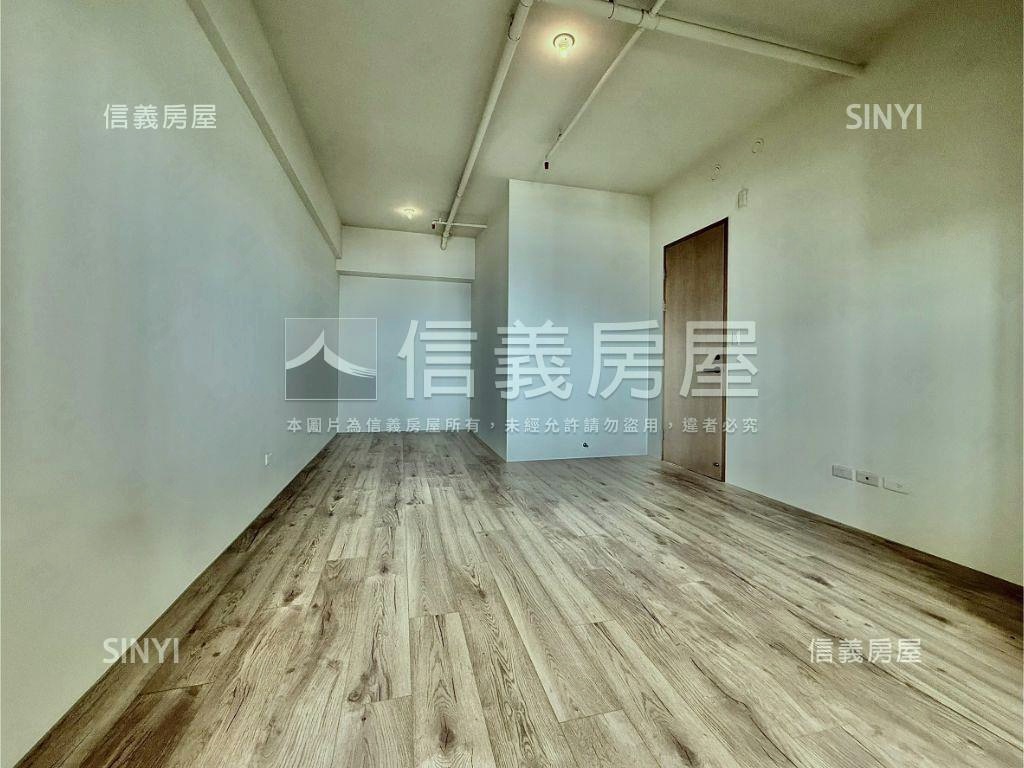 嵐ＣＡＳＡ極美４房雙車位房屋室內格局與周邊環境