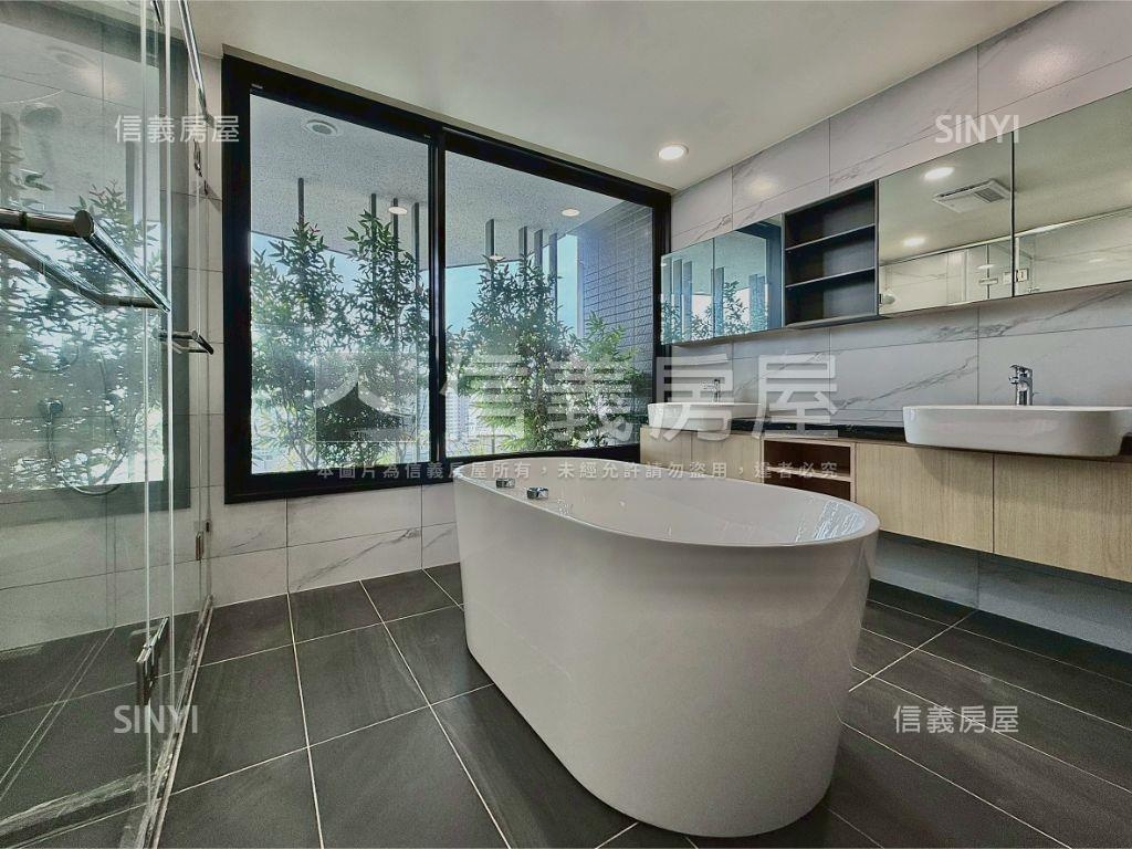 嵐ＣＡＳＡ極美４房雙車位房屋室內格局與周邊環境