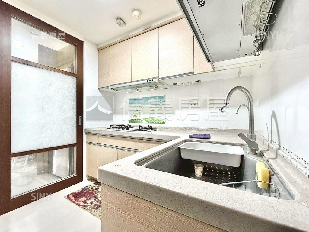 順天帝璟三房平車稀有釋出房屋室內格局與周邊環境