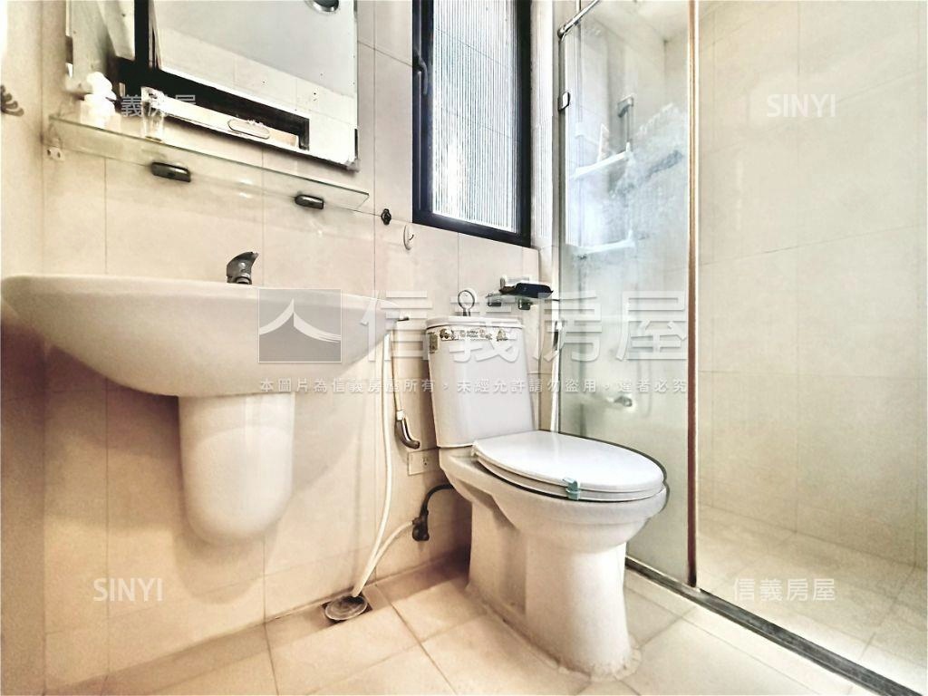 順天帝璟三房平車稀有釋出房屋室內格局與周邊環境