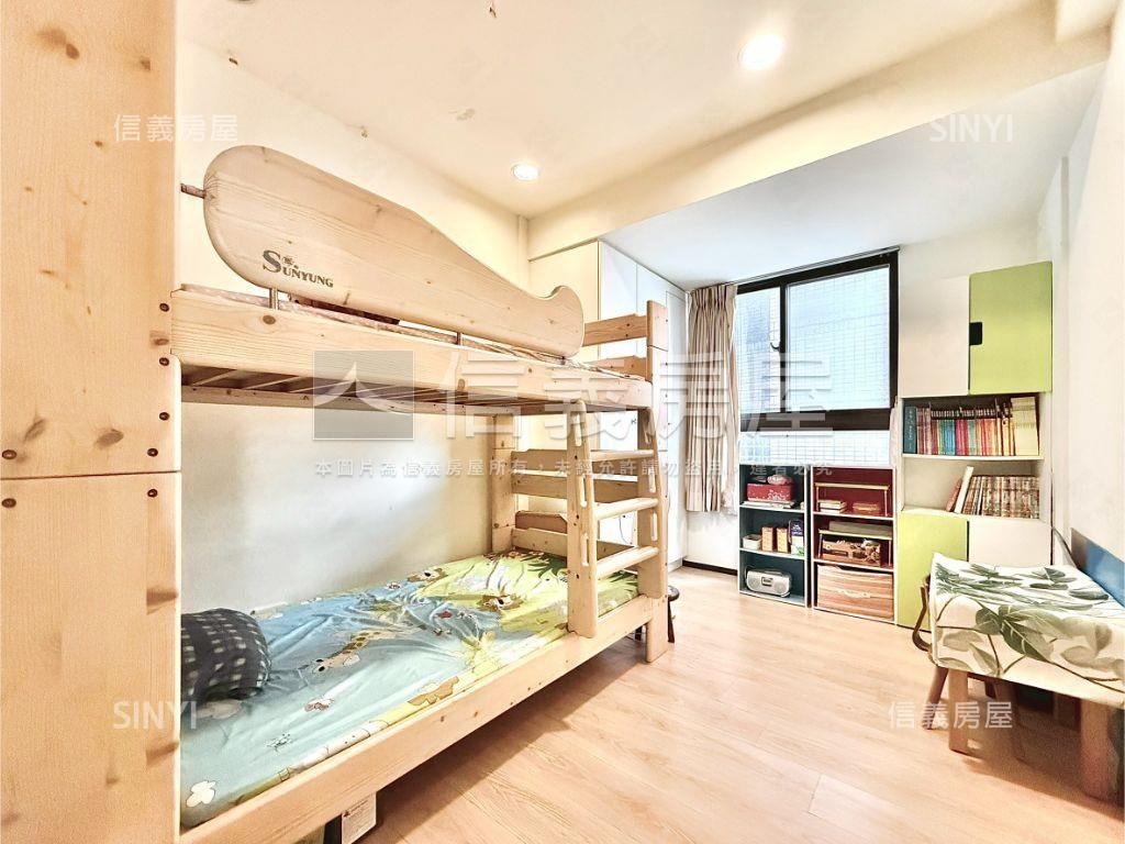 順天帝璟三房平車稀有釋出房屋室內格局與周邊環境