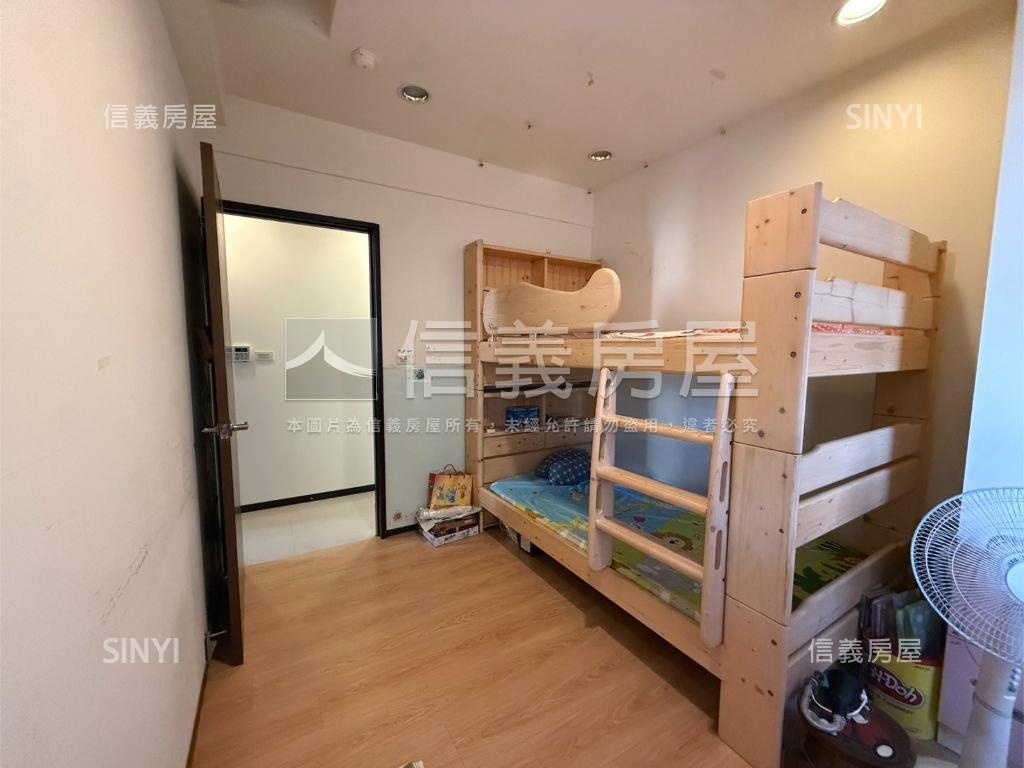 順天帝璟三房平車稀有釋出房屋室內格局與周邊環境