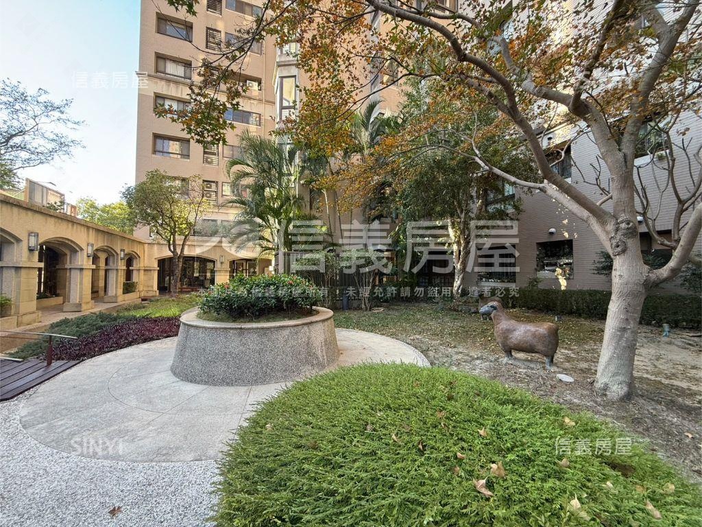 順天帝璟三房平車稀有釋出房屋室內格局與周邊環境