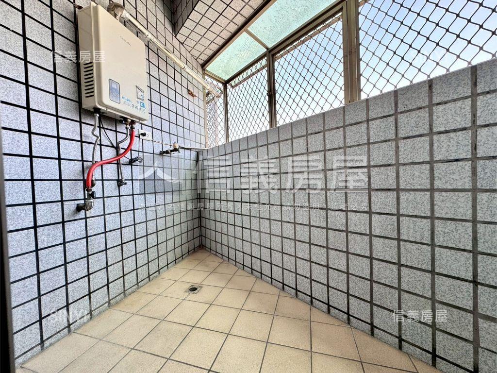 低總價三房附車位房屋室內格局與周邊環境