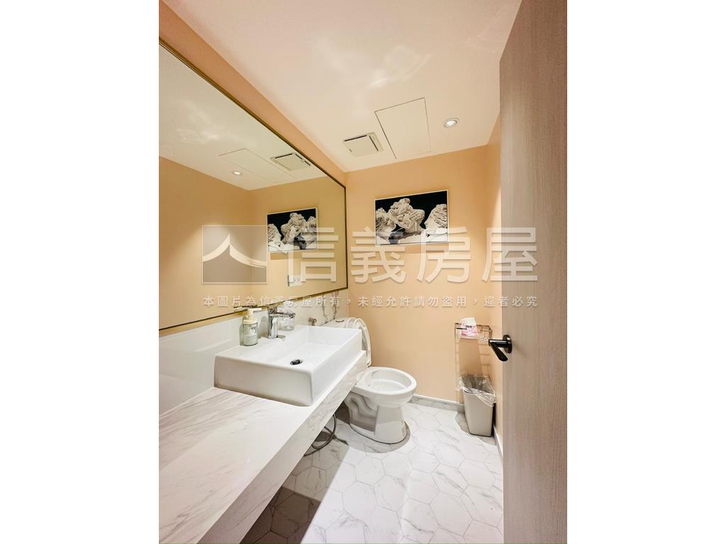 忠孝花園邊間２樓房屋室內格局與周邊環境