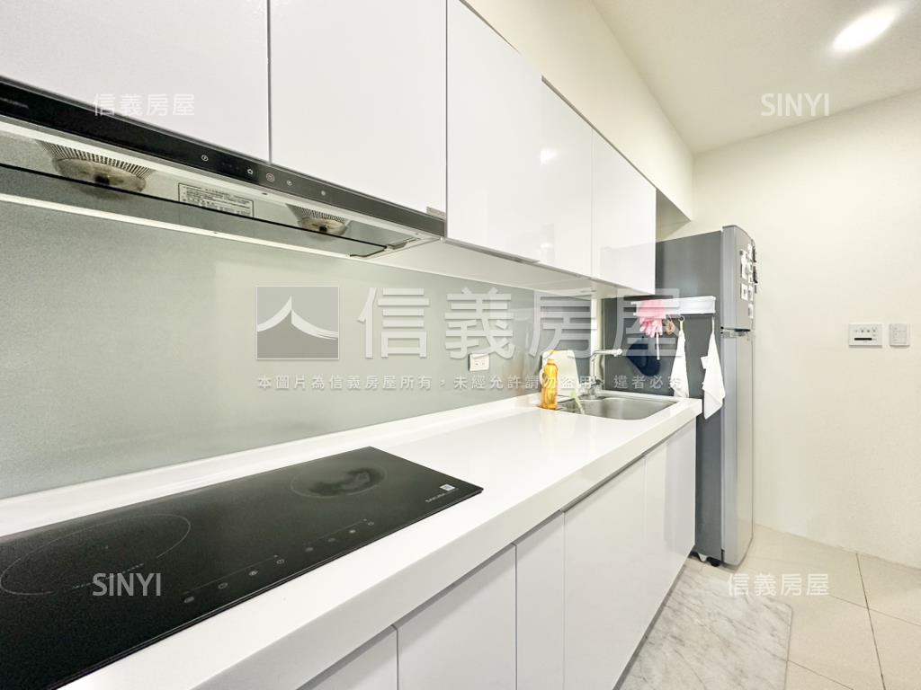 文心１號兩房兩衛精裝潢房屋室內格局與周邊環境