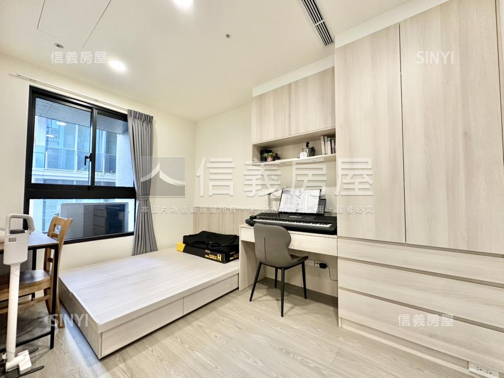文心１號兩房兩衛精裝潢房屋室內格局與周邊環境