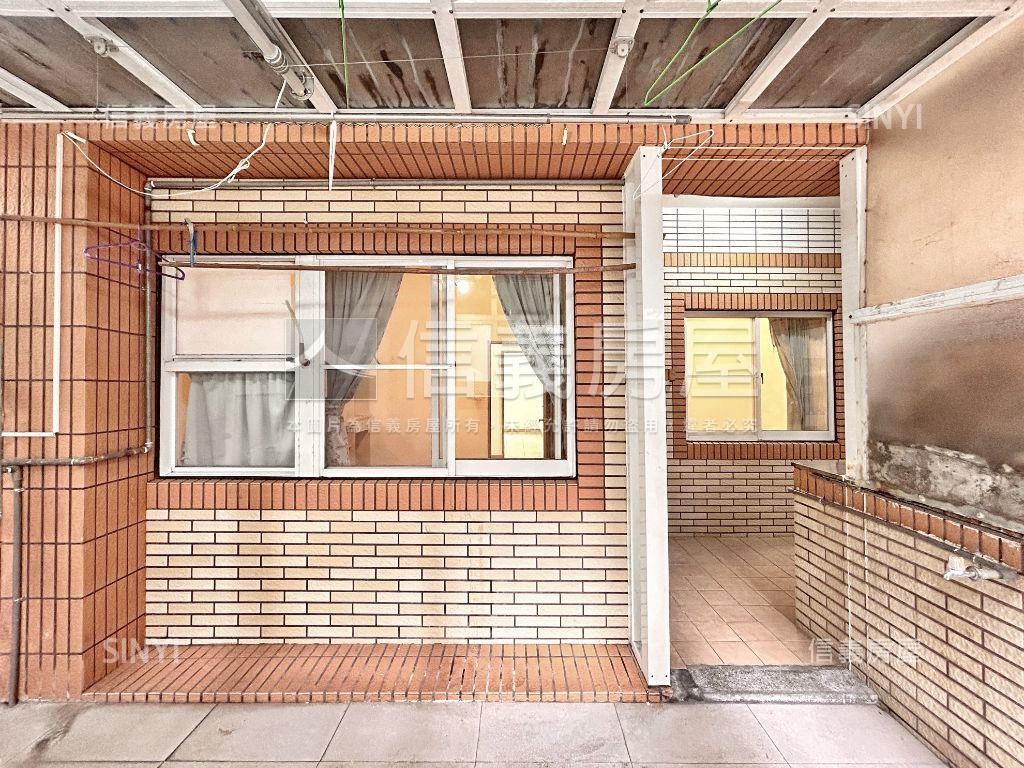 麗源珍品四房車位房屋室內格局與周邊環境