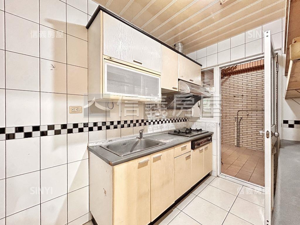 麗源珍品四房車位房屋室內格局與周邊環境