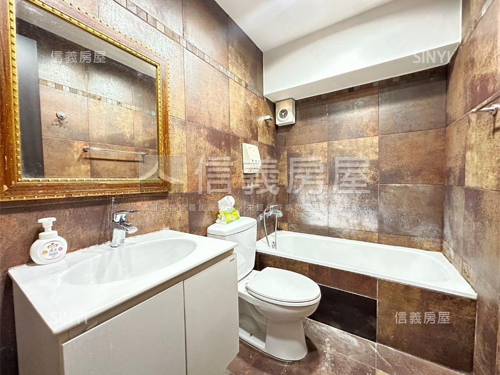 信義安和鴻福大廈３＋１房房屋室內格局與周邊環境