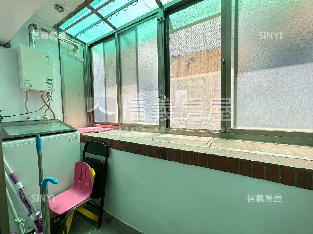 信義安和鴻福大廈３＋１房房屋室內格局與周邊環境