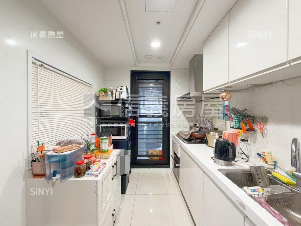 遠雄百富溫馨三房坡平車位房屋室內格局與周邊環境