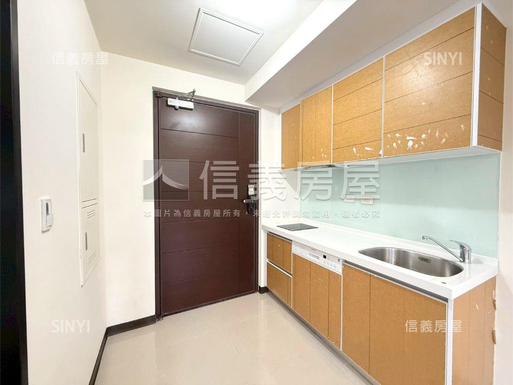 皇翔泱美稀有套房房屋室內格局與周邊環境