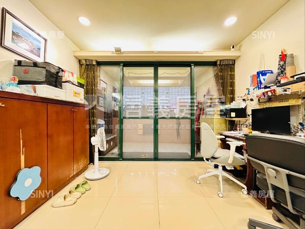 前後陽台邊間大戶房屋室內格局與周邊環境