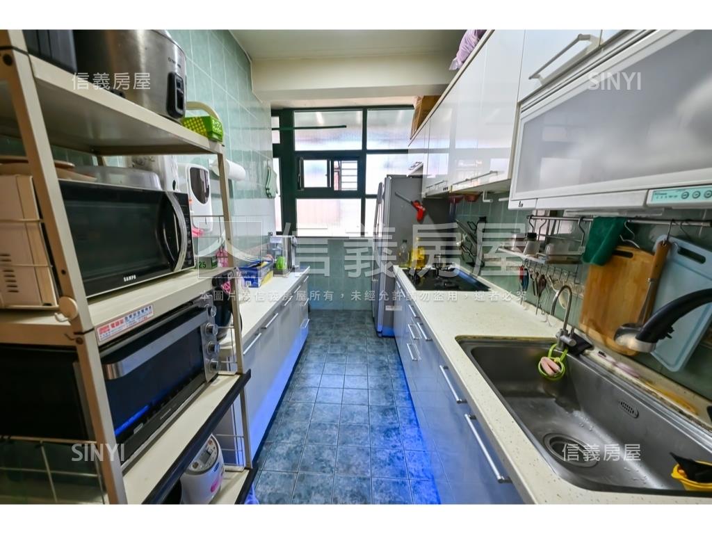 前後陽台邊間大戶房屋室內格局與周邊環境