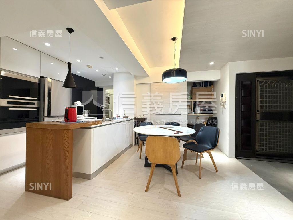 轉正的光民族經典房屋室內格局與周邊環境