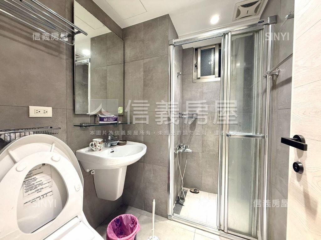 轉正的光民族經典房屋室內格局與周邊環境