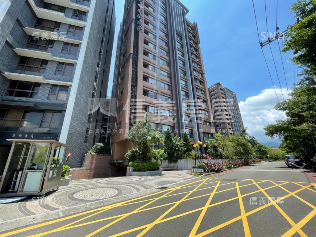 森泉灣綠意樹梢三房車位房屋室內格局與周邊環境