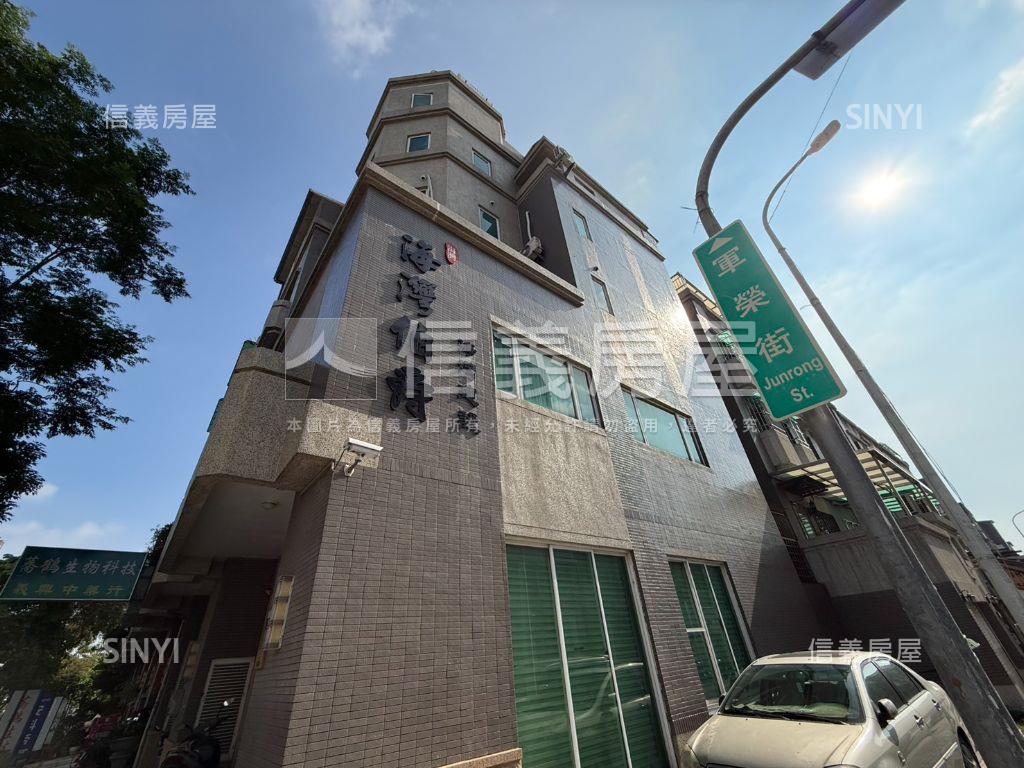 北屯海灣建設五房車庫別墅房屋室內格局與周邊環境