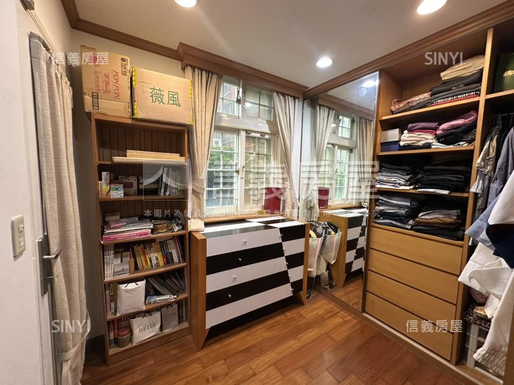 歐式風格巷寬電梯美透天房屋室內格局與周邊環境