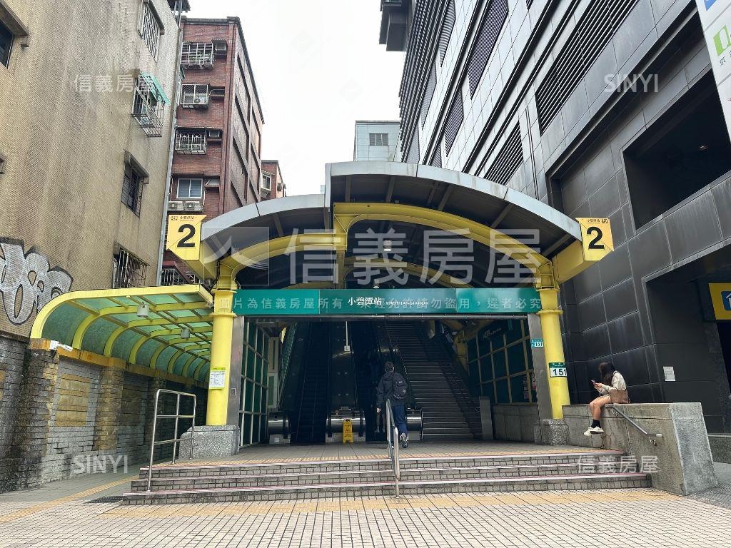 歐式風格巷寬電梯美透天房屋室內格局與周邊環境