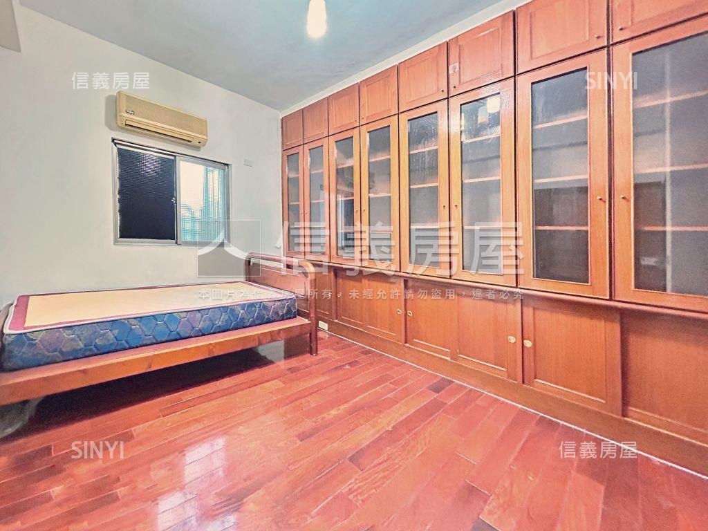 泰山中華街屋況佳大３房房屋室內格局與周邊環境