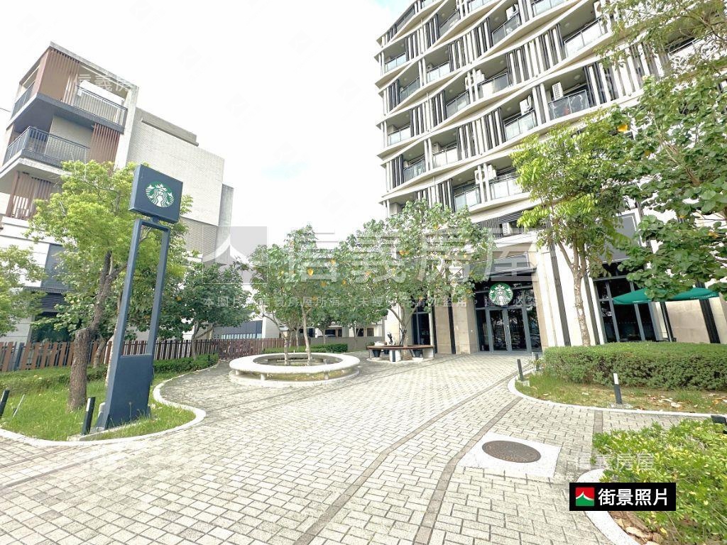 近南科。次頂樓兩房平車房屋室內格局與周邊環境