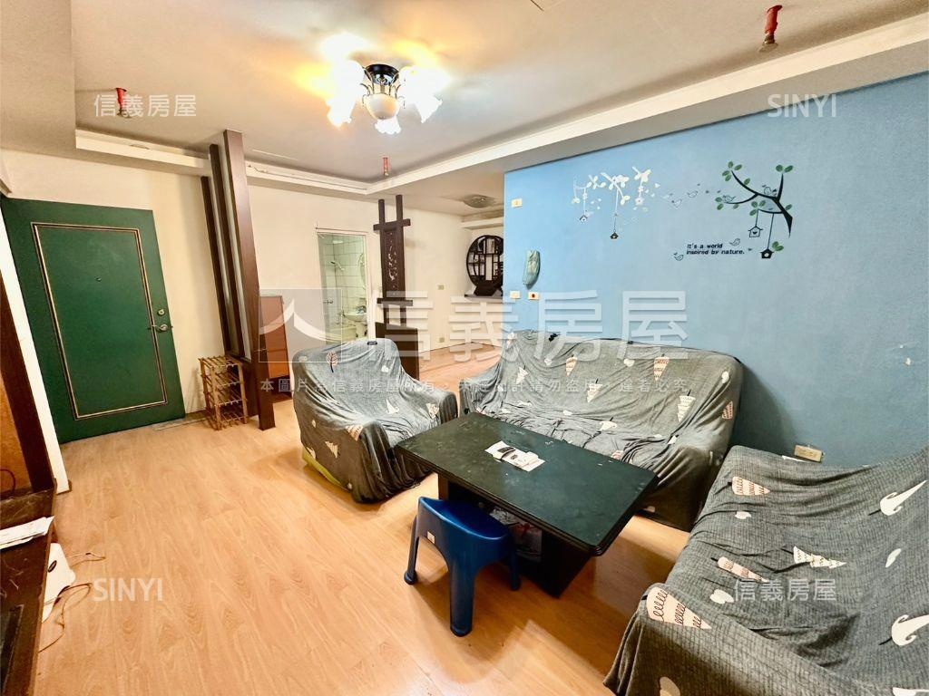 降價！三房平車屋主很想賣房屋室內格局與周邊環境