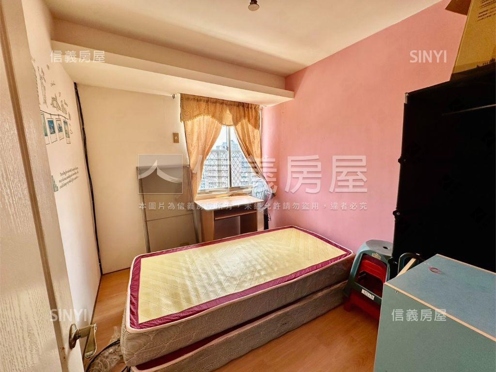 降價！三房平車屋主很想賣房屋室內格局與周邊環境