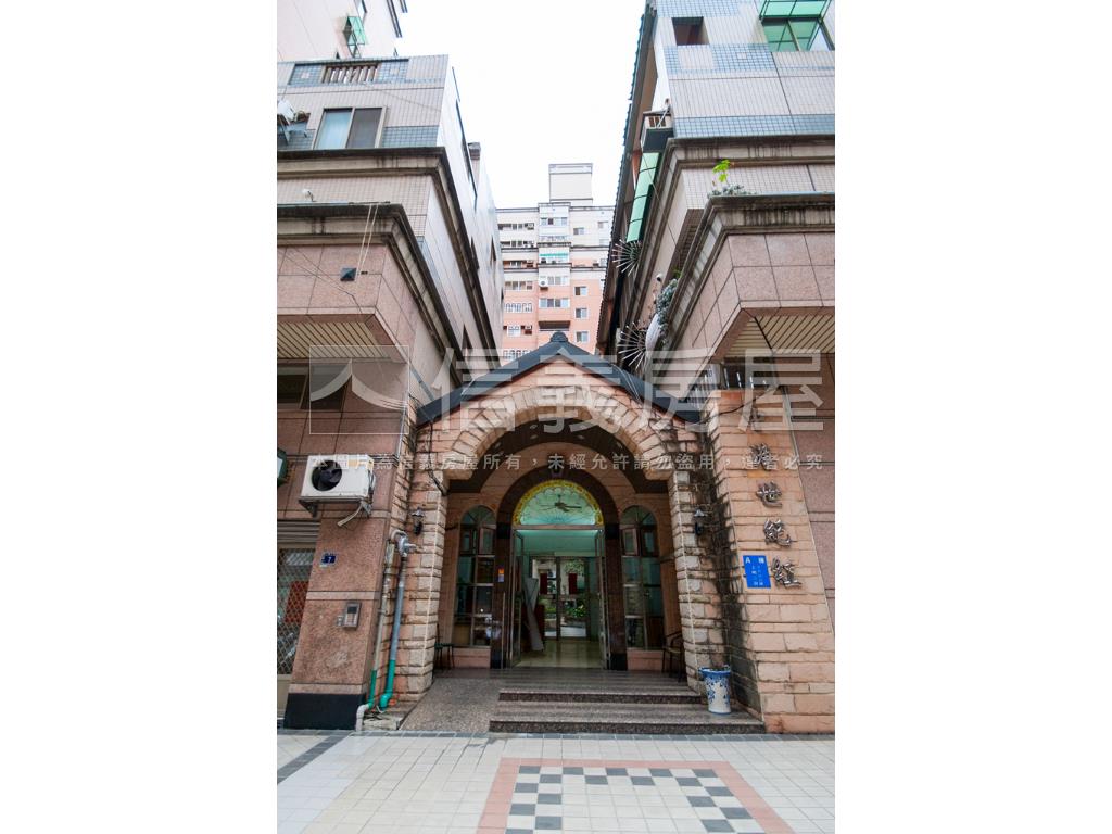 上安學區兩房平車房屋室內格局與周邊環境