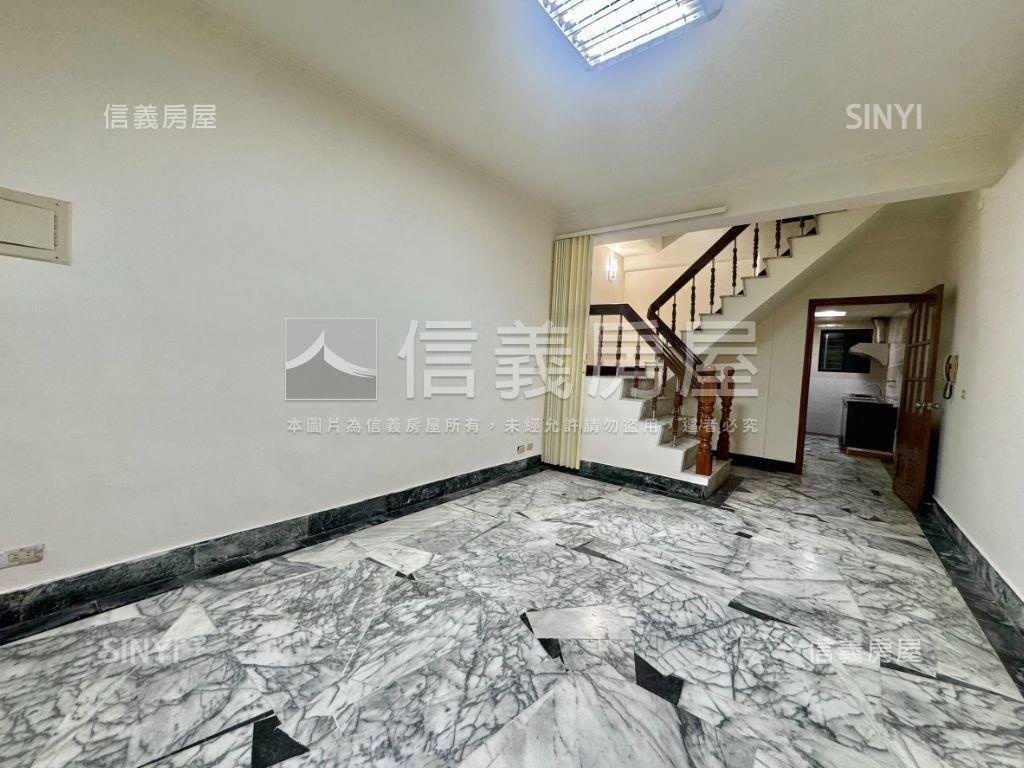 近中都三民國小漂亮透天房屋室內格局與周邊環境