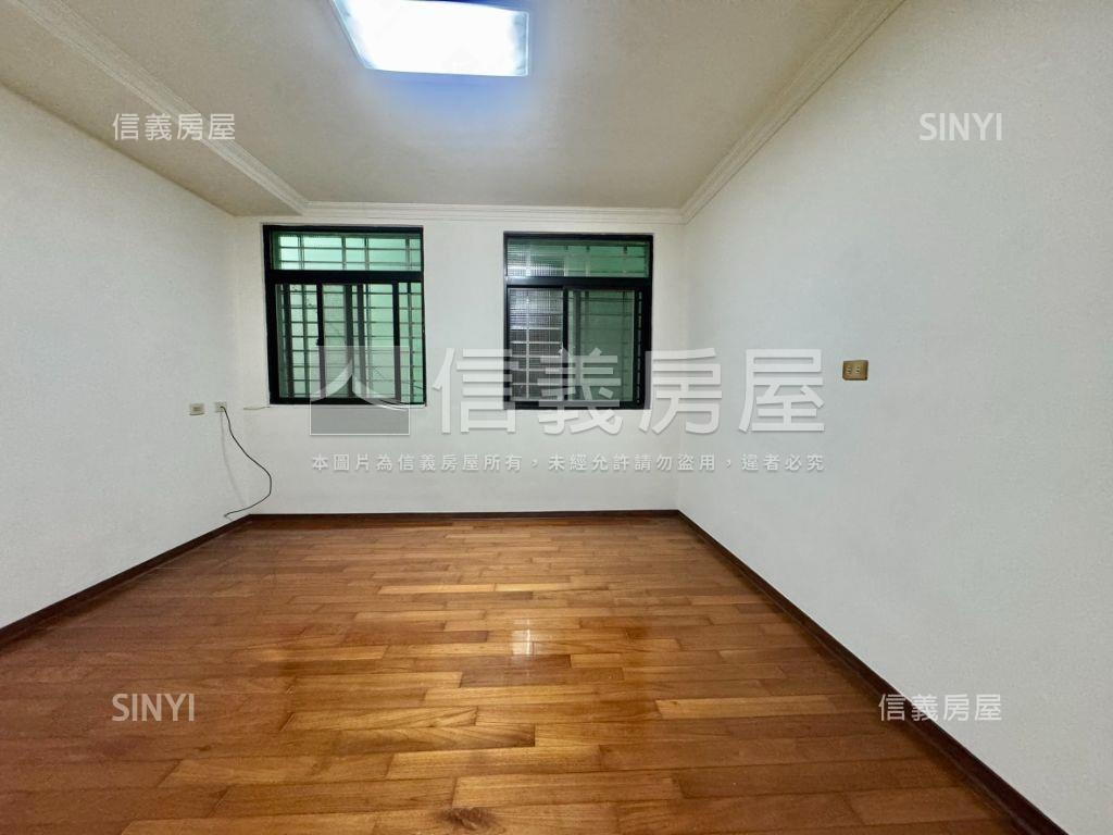 近中都三民國小漂亮透天房屋室內格局與周邊環境