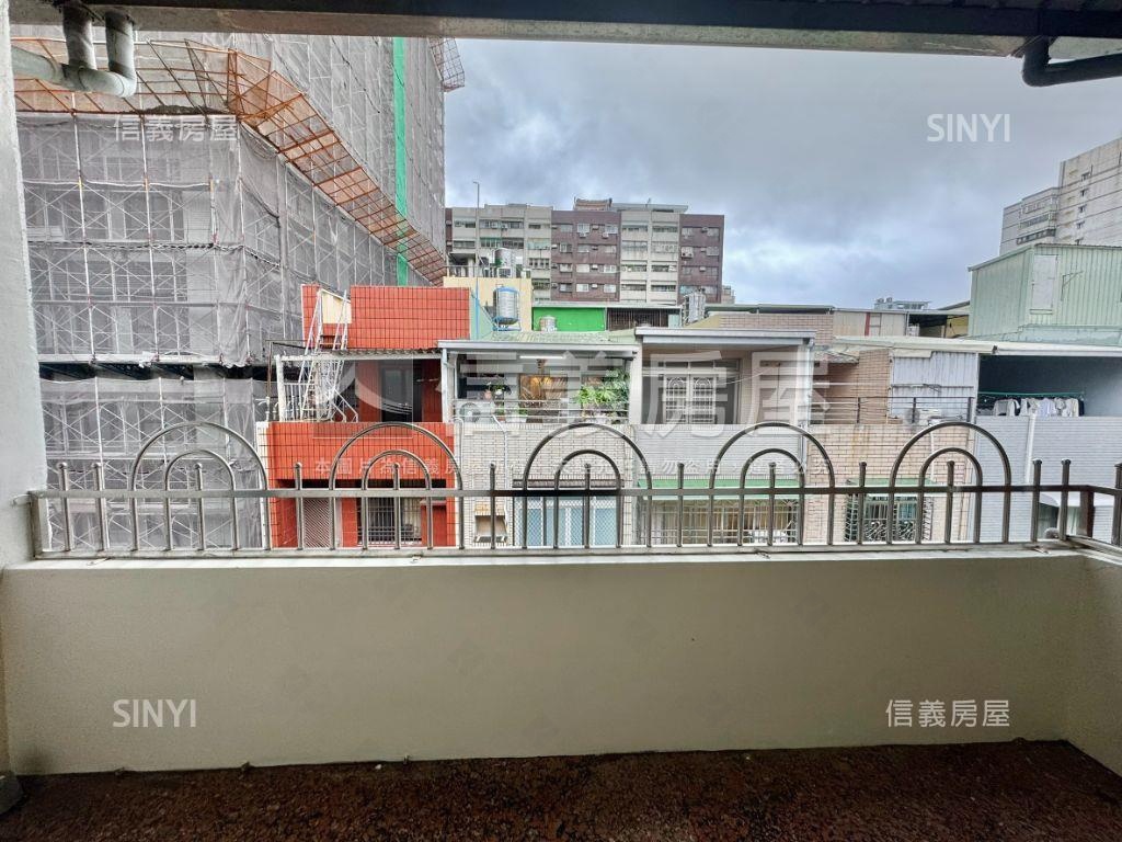 近中都三民國小漂亮透天房屋室內格局與周邊環境