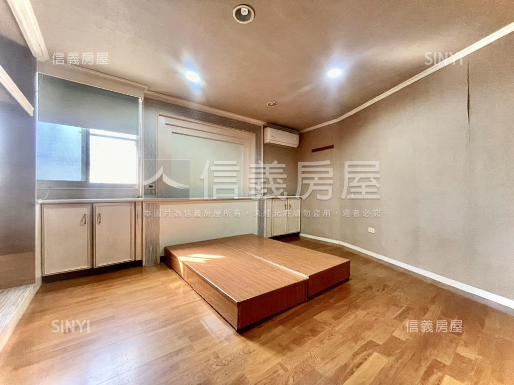 商五近捷運和輕軌三房房屋室內格局與周邊環境
