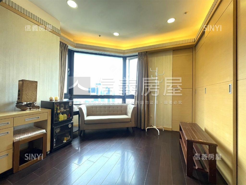 葛里芬．古典精雕豪宅房屋室內格局與周邊環境